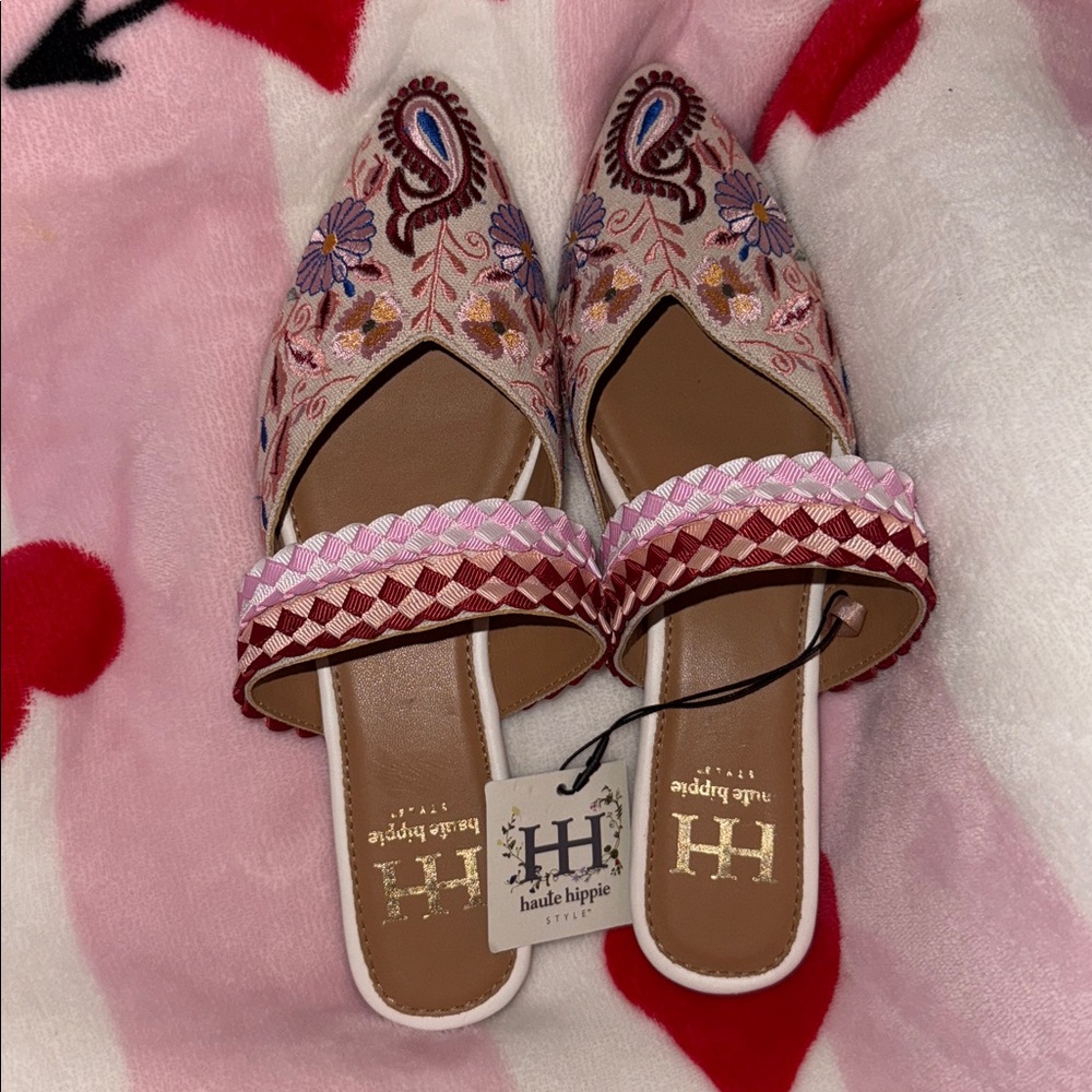 NWT Haute Hippie Floral Embroidered Mules with Red and Pink Accents SIZE 7.5